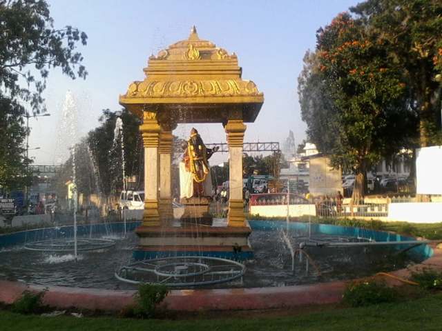 Sai statue fountain